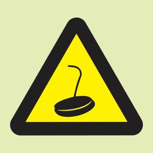 WW30 – Beware of Magnet Crane